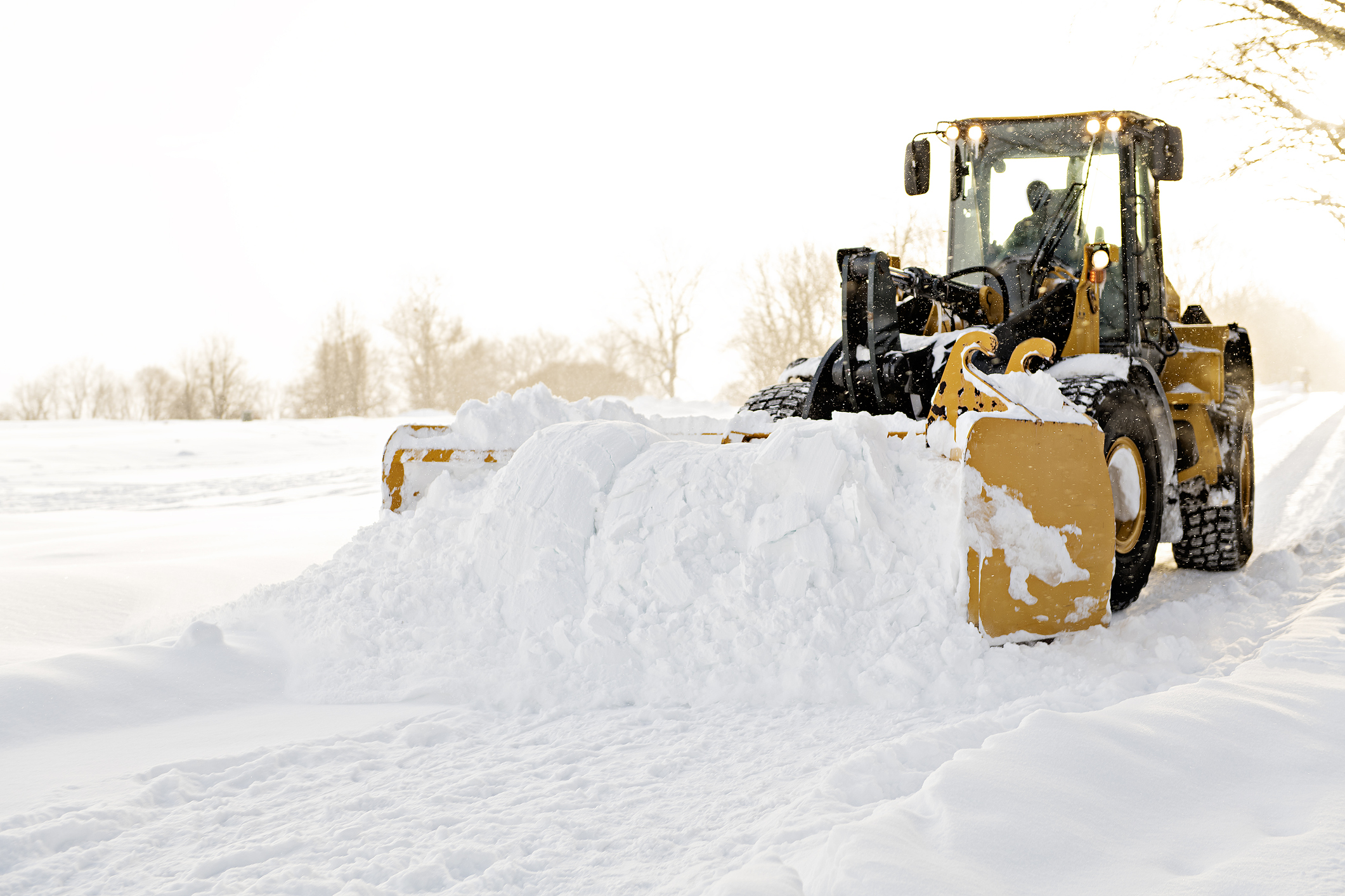 Read more about the article How Professional Commercial Snow Removal Benefits Businesses